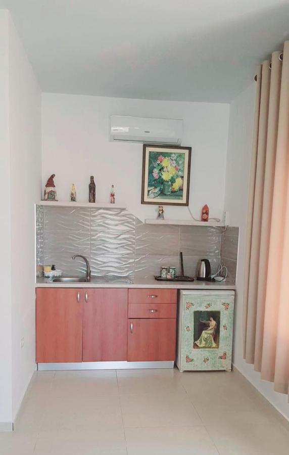 Aira Apartment Himare Ngoại thất bức ảnh